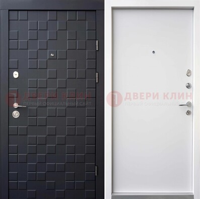 Темная входная дверь с белой МДФ внутри ДМ-222 в Климовске