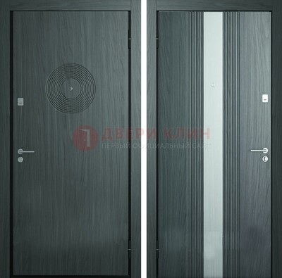 Темная железная дверь с МДФ и декоративной вставкой ДМ-25 в Климовске
