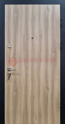 Светлая металлическая дверь с МДФ ДМ-340 в Климовске