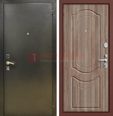 Темно-серая входная дверь с порошковым покрытием и коричневая МДФ ДП-290 в Климовске