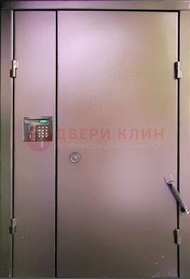 Коричневая стальная дверь в подъезд ДПД-1 в Климовске
