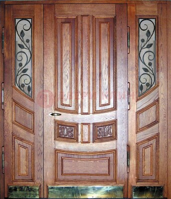 Парадная дверь со стеклом и ковкой ДПР-35 для загородного дома в Климовске