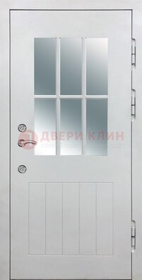 Белая уличная дверь со стеклом ДС-30 в Климовске