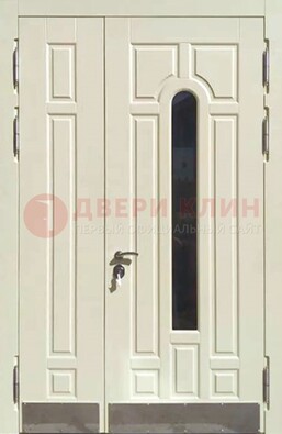 Белая двухстворчатая металлическая дверь со стеклом ДС-71 в Климовске