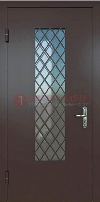 Темная металлическая дверь с решеткой и стеклом ДС-7 в Климовске
