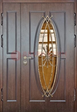 Полуторная металлическая дверь со стеклом и ковкой ДСК-108 в Климовске