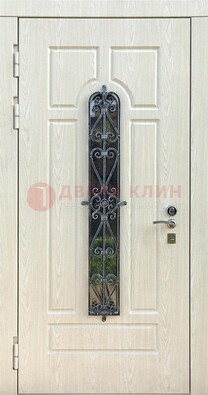 Светлая стальная дверь со стеклом и ковкой ДСК-118 в Климовске