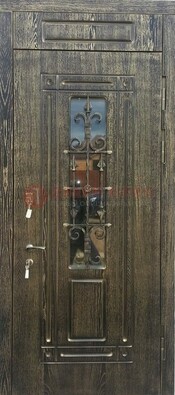 Зеленая входная дверь со стеклом и ковкой ДСК-67 в Мурманске