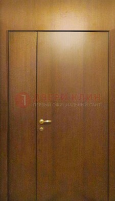 Светлая  тамбурная дверь ДТМ-22 в Великом Новгороде