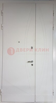 Белая тамбурная дверь ДТМ-31 в Климовске