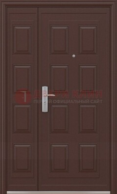 Коричневая железная тамбурная дверь ДТМ-37 в Климовске