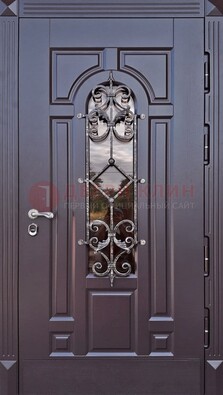 Темная уличная дверь с виноритом и стеклом с ковкой ДВТ-164 в Климовске