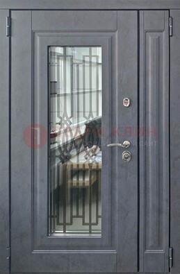 Серая стальная дверь Винорит со стеклом и ковкой ПЛ-29 в Климовске